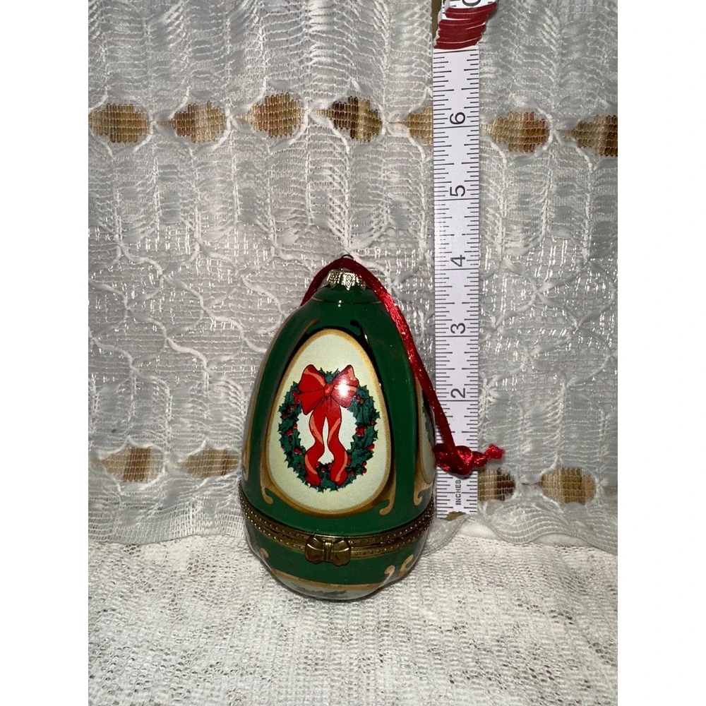 Vintage Christmas Egg Trinket Box Holiday‎ Ornament Red Bow Holly Green
